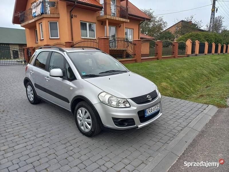 Używany Suzuki SX4 120 KM (88 kW) 2014 Srebrny Hatchback