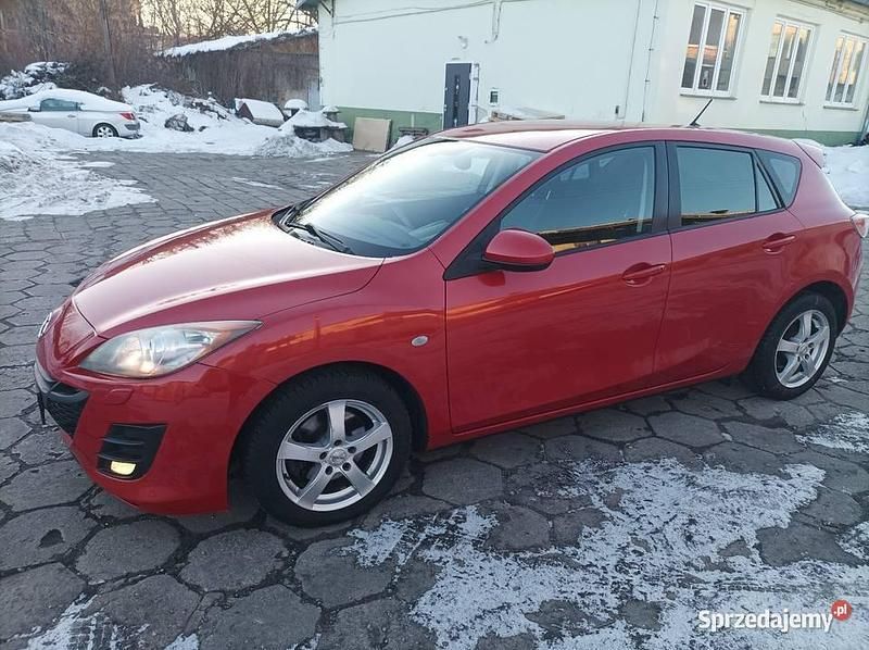 Używany Mazda 3 2011 Czerwony Hatchback