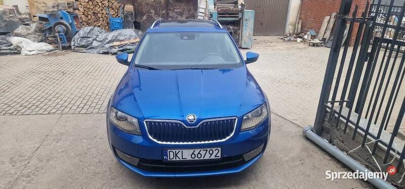Niebieski Używany 2015 Skoda Octavia Kombi | 15 900 zł - Obraz 1/4