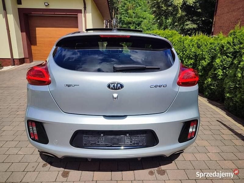 Srebrny Używany 2016 Kia ProCeed GT 2 Hatchback | 25 900 zł - Obraz 1/4