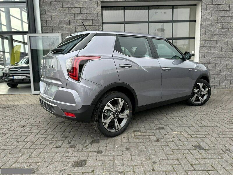 Używany Ssangyong (KGM) Tivoli 163 KM (119 kW) 2023 Szary (metalik) SUV