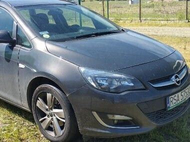 Szary Używany 2013 Opel Astra Kombi | 19 900 zł (Dobra cena) - Obraz 1/4
