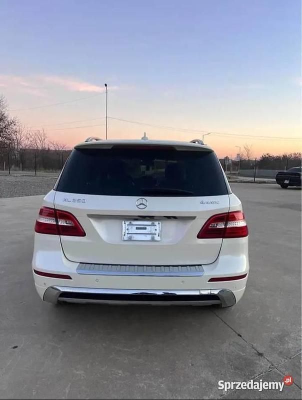 Bordowy Używany 2019 Mercedes CLS300 Sedan/Limuzyna | 78 500 zł - Obraz 1/4