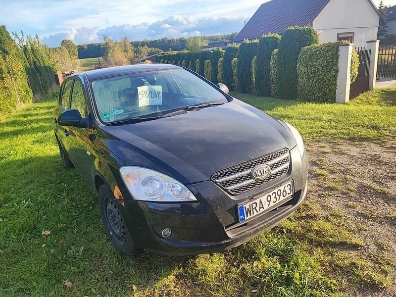 Czarny Używany 2008 Kia Ceed Hatchback | 10 200 zł (Dość drogi) - Obraz 1/3