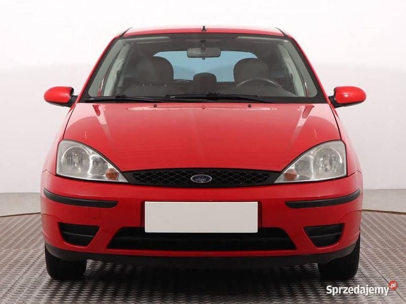 Używany Ford Focus 2004 Czerwony Hatchback