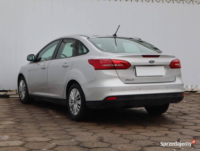 Używany Ford Focus 105 KM (77 kW) 2018 Srebrny Sedan/Limuzyna