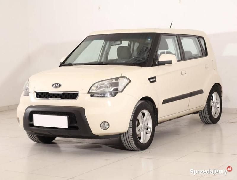 Używany Kia Soul 2010 Beżowy SUV