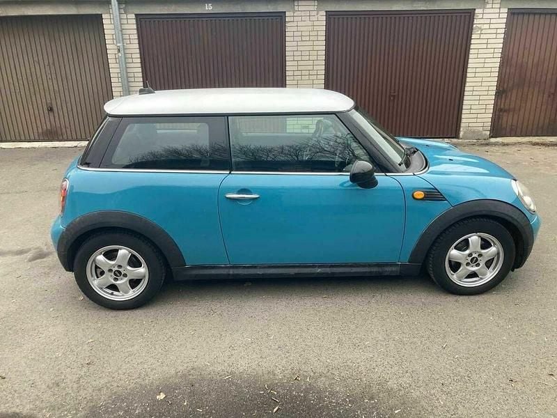 Używany Mini ONE 95 KM (69 kW) 2007 Niebieski Hatchback