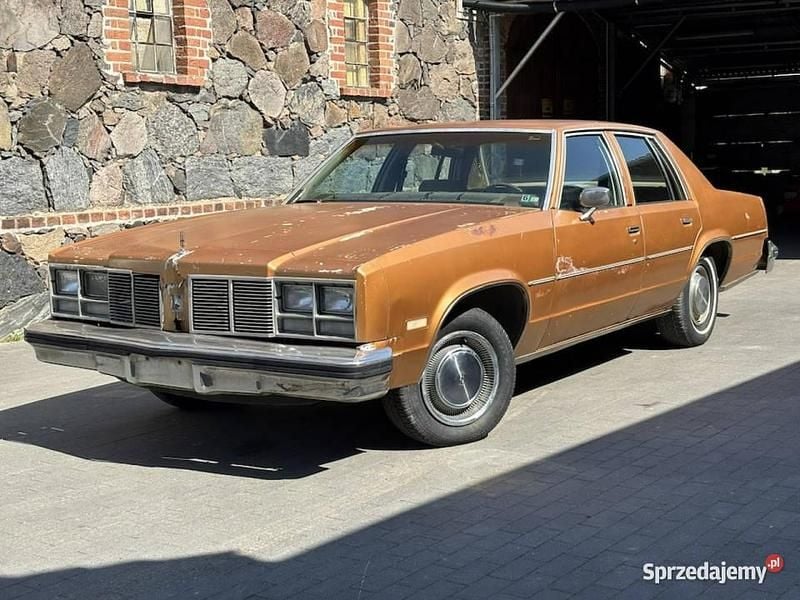Używany Oldsmobile Delta 88 1977 Sedan/Limuzyna