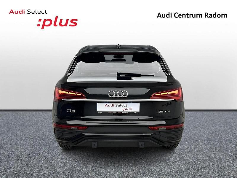 Używany Audi Q5 Sportback 163 KM (119 kW) 2023 Czarny SUV