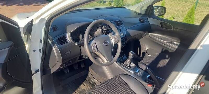 Używany Nissan Pulsar 115 KM (84 kW) 2016 Biały Hatchback