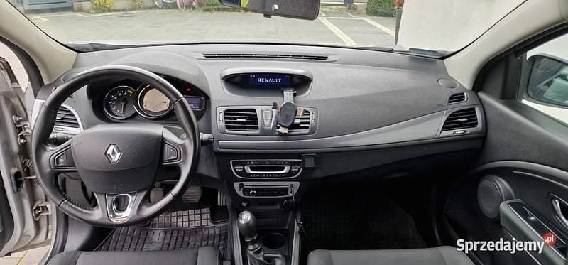 Używany Renault Mégane III LIMITED 2015 Srebrny Hatchback