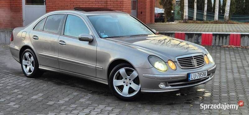 Beżowy Używany 2005 Mercedes E400 Sedan/Limuzyna | 19 999 zł - Obraz 1/4