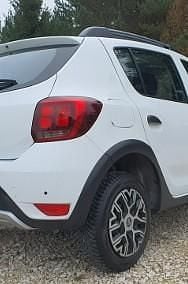 Używany Dacia Sandero Stepway 90 KM (66 kW) 2019 Biały SUV