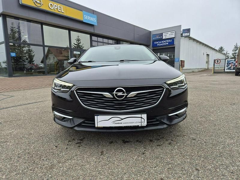Używany Opel Insignia 200 KM (147 kW) 2019 Czarny Sedan/Limuzyna