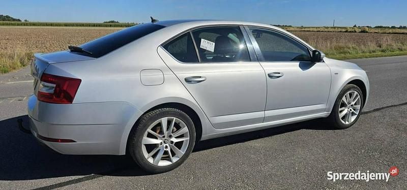 Używany Skoda Octavia Clever 150 KM (110 kW) 2018 Srebrny Hatchback