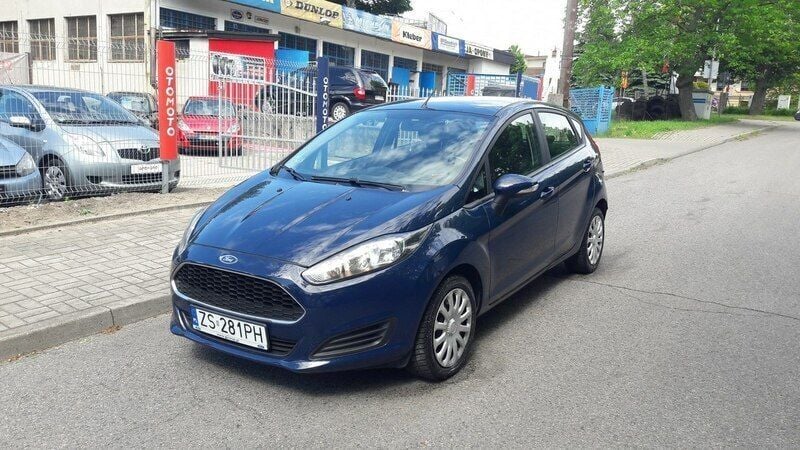 Używany Ford Fiesta 75 KM (55 kW) 2016 Granatowy Hatchback