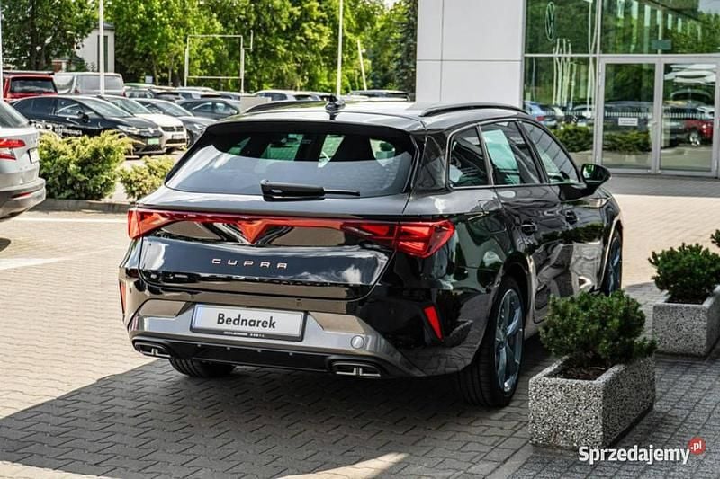 Nowe Cupra Leon 2026 Czarny Kombi