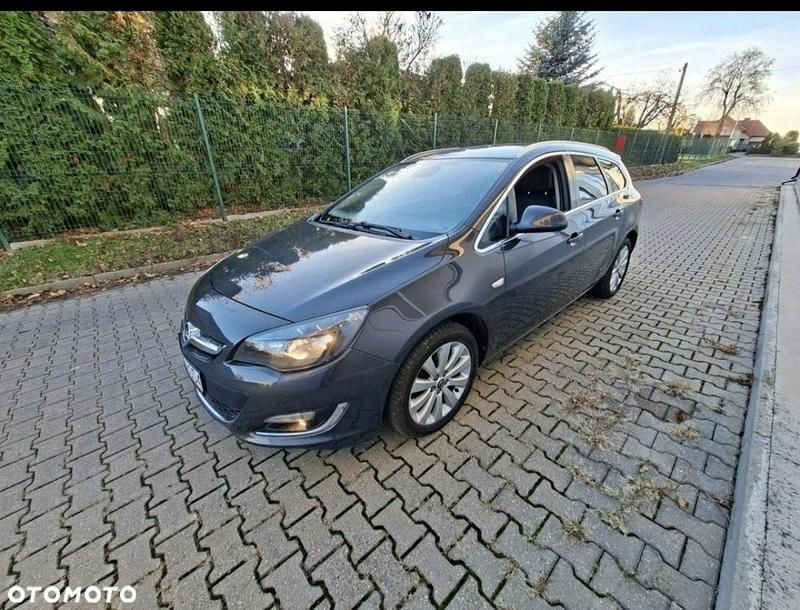 Używany Opel Astra 140 KM (102 kW) 2015 Szary Kombi