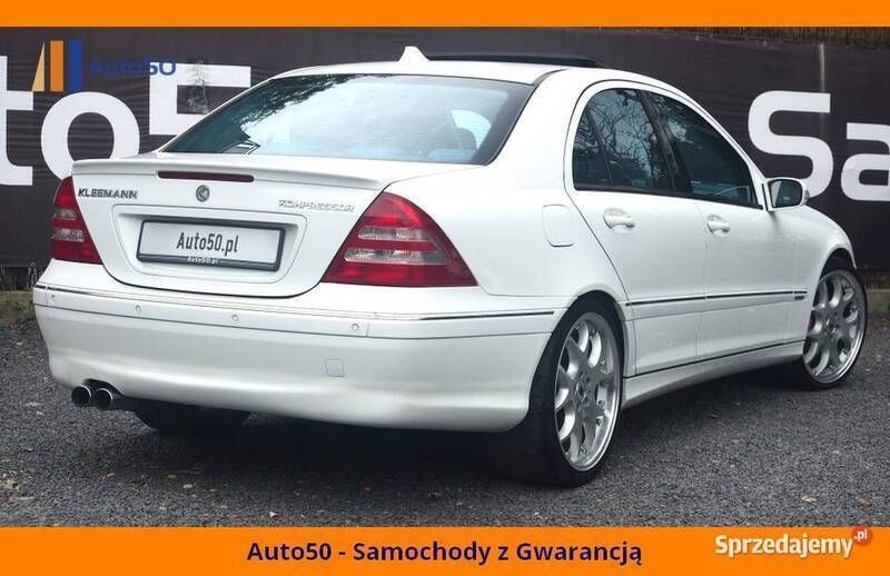 Biały Używany 2001 Mercedes C32 AMG Kleemann Sedan/Limuzyna | 119 800 zł - Obraz 1/4