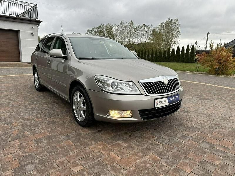 Złoty Używany 2010 Skoda Octavia Sedan/Limuzyna | 19 800 zł (Uczciwa cena) - Obraz 1/4