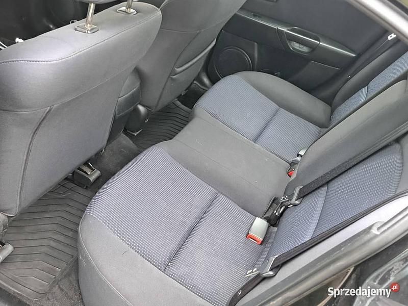 Używany Mazda 3 105 KM (77 kW) 2005 Sedan/Limuzyna