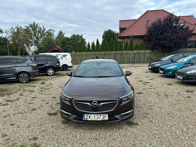 Używany Opel Insignia OPC 170 KM (125 kW) 2017 Brązowy (metalik) Sedan/Limuzyna