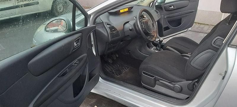 Używany Citroën C4 109 KM (80 kW) 2008 Srebrny Hatchback