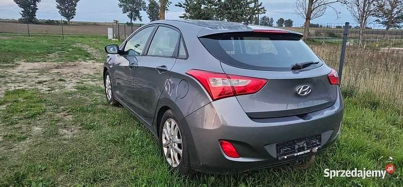 Używany Hyundai i30 90 KM (66 kW) 2013 Szary Hatchback