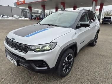 Srebrny Używany 2022 Jeep Compass Trailhawk SUV | 89 000 zł (Uczciwa cena) - Obraz 1/4