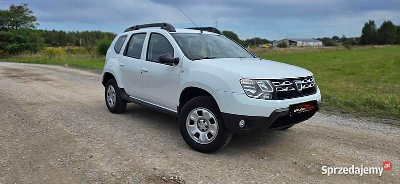 Biały Używany 2015 Dacia Duster Lauréate SUV | 31 800 zł (Dobra cena) - Obraz 1/4