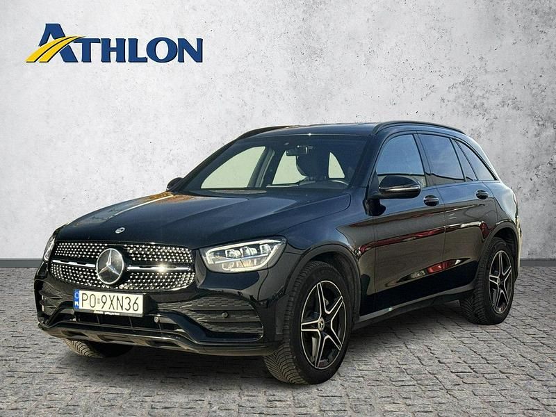 Czarny (metalik) Używany 2022 Mercedes GLC200 SUV | 159 300 zł (Dobra cena) - Obraz 1/4