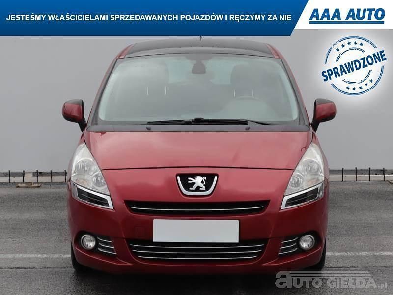 Używany Peugeot 5008 2012 Czerwony Minivan