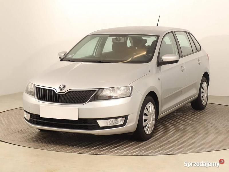 Używany Skoda Rapid 2015 Srebrny Hatchback