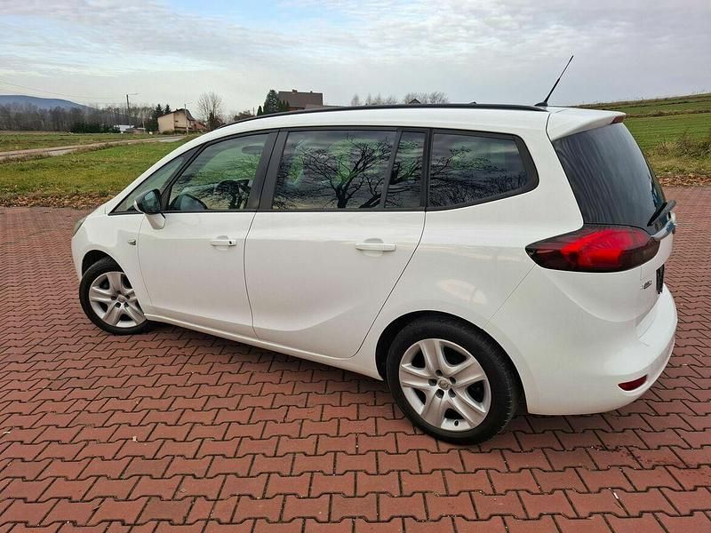 Używany Opel Zafira 2014 Biały Minivan