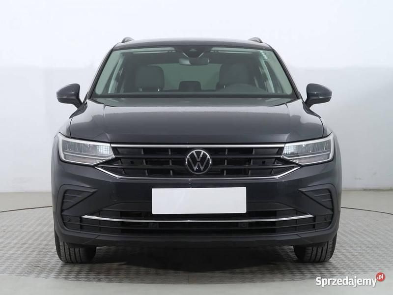 Szary Używany 2022 VW Tiguan SUV | 106 999 zł (Uczciwa cena) - Obraz 1/4