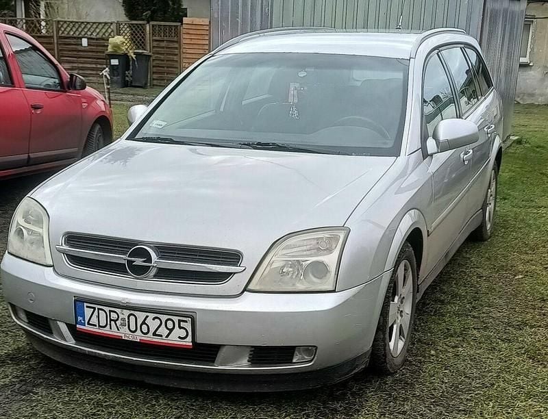 Srebrny Używany 2005 Opel Vectra Kombi | 7000 zł (Uczciwa cena) - Obraz 1/4