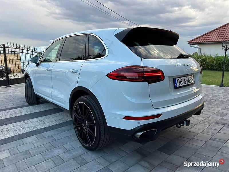 Używany 2016 Porsche Cayenne SUV | 119 000 zł - Obraz 1/4