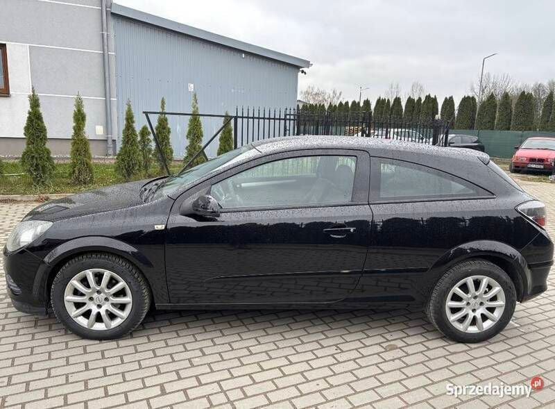Używany Opel Astra GTC 90 KM (66 kW) 2008