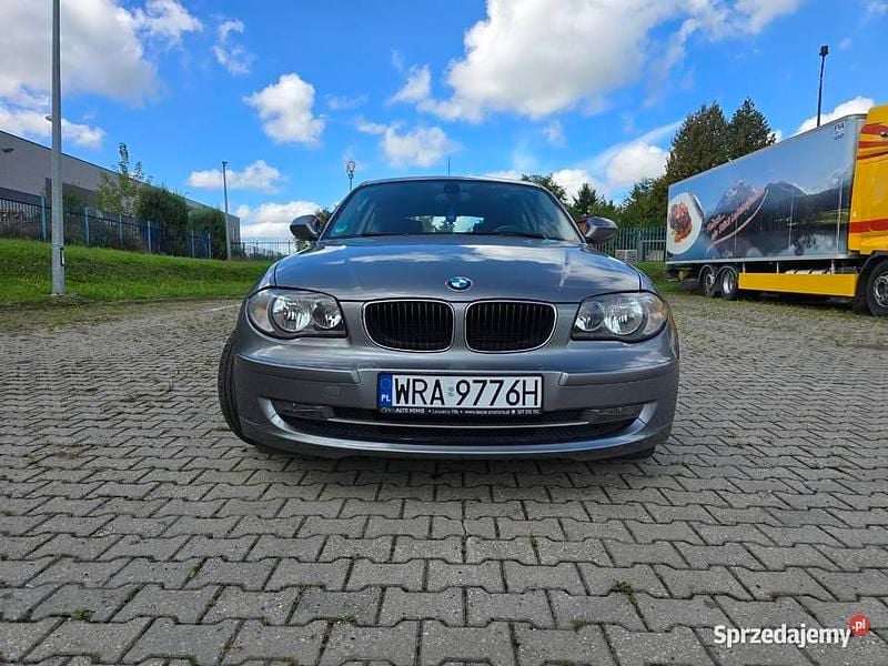 Srebrny Używany 2011 BMW 116 Hatchback | 18 900 zł (Super Cena) - Obraz 1/4