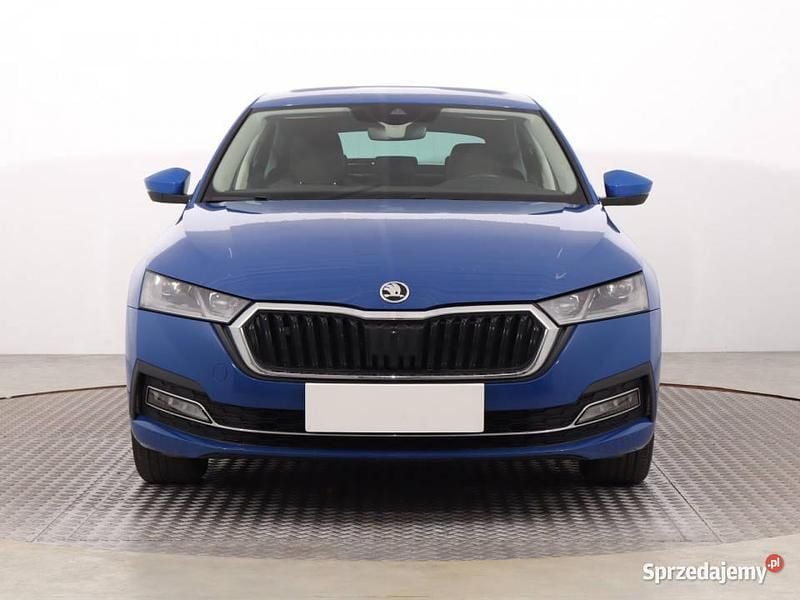 Niebieski Używany 2022 Skoda Octavia Hatchback | 86 999 zł (Uczciwa cena) - Obraz 1/4