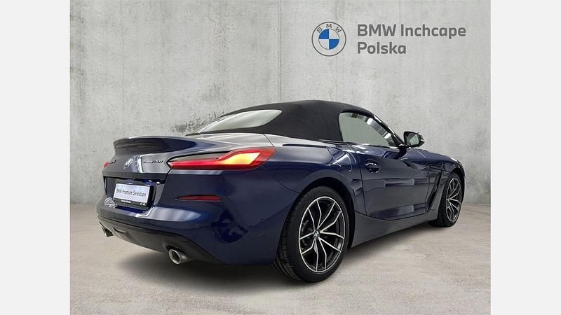 Używany BMW Z4 Shadowline 197 KM (144 kW) 2022 Mediterranblue metallic metalizowany Kabriolet