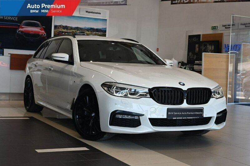 Biały (metalik) Używany 2017 BMW M550 Sedan/Limuzyna | 134 900 zł - Obraz 1/4