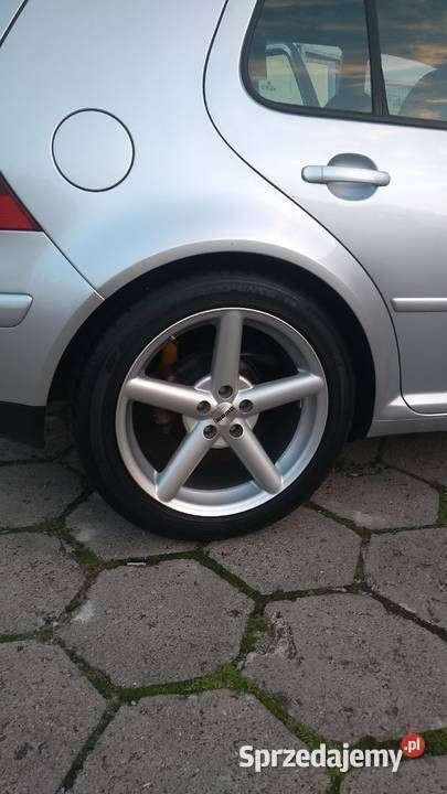 Srebrny Używany 2002 VW Golf IV Sedan/Limuzyna | 20 000 zł - Obraz 1/4