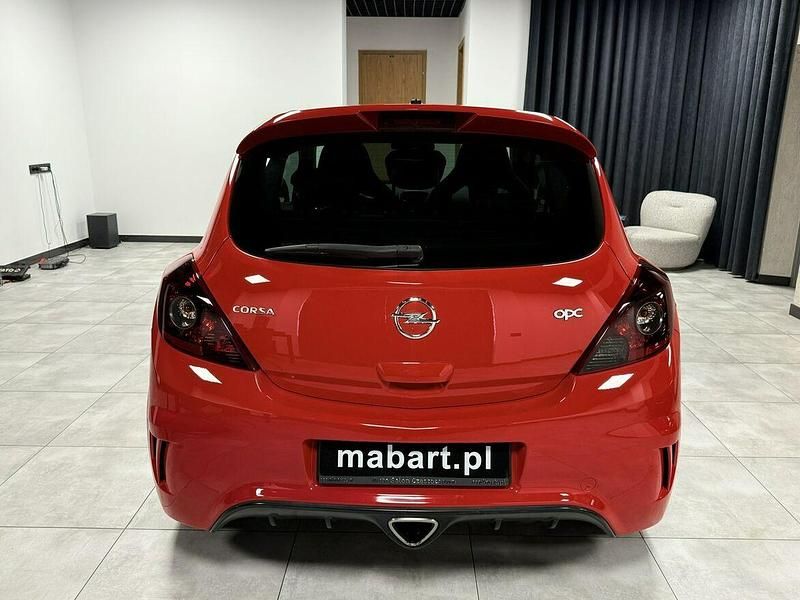 Używany Opel Corsa OPC 192 KM (141 kW) 2012 Czerwony Coupe