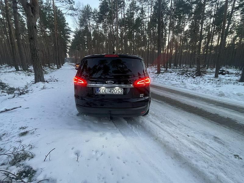 Używany Ford S-MAX S 2010 Czarny Minivan