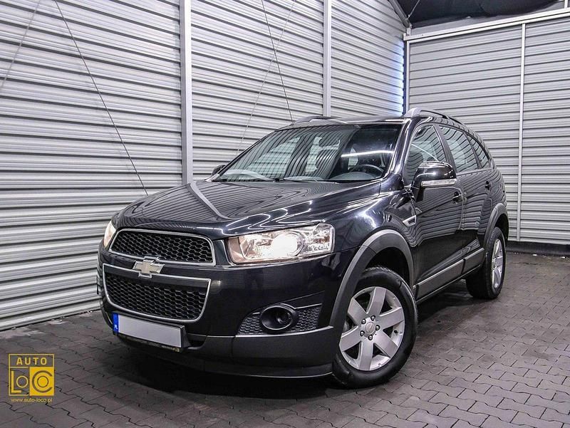 Używany Chevrolet Captiva 163 KM (119 kW) 2011 Czarny (metalik) SUV