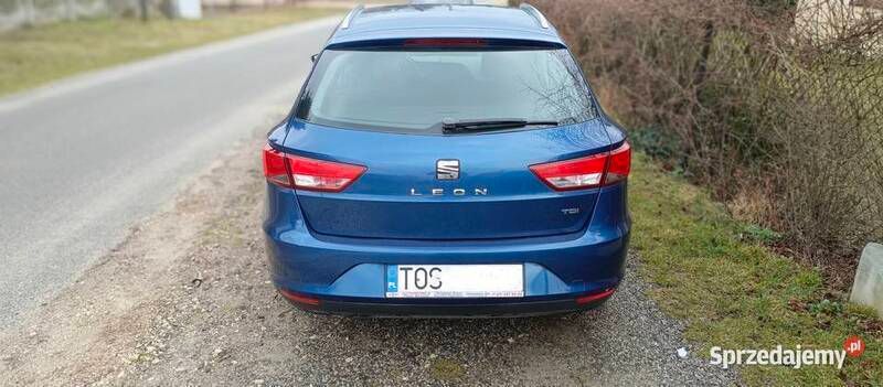 Niebieski Używany 2015 Seat Leon Kombi | 32 500 zł (Uczciwa cena) - Obraz 1/4