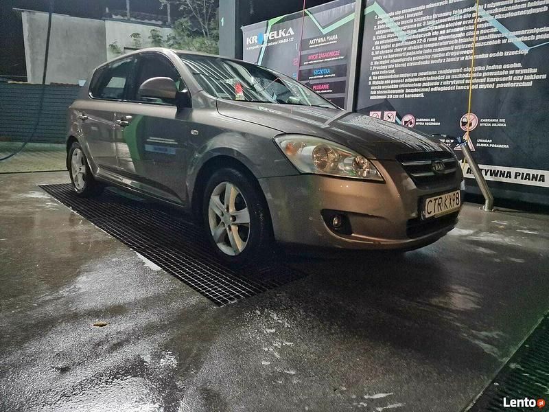 Szary Używany 2009 Kia Ceed Hatchback | 10 000 zł - Obraz 1/4