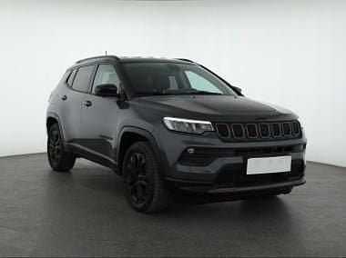 Szary Używany 2022 Jeep Compass SUV | 107 999 zł (Uczciwa cena) - Obraz 1/4